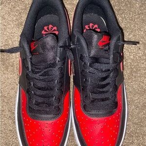 Nike Men's Red and Black Sneakers